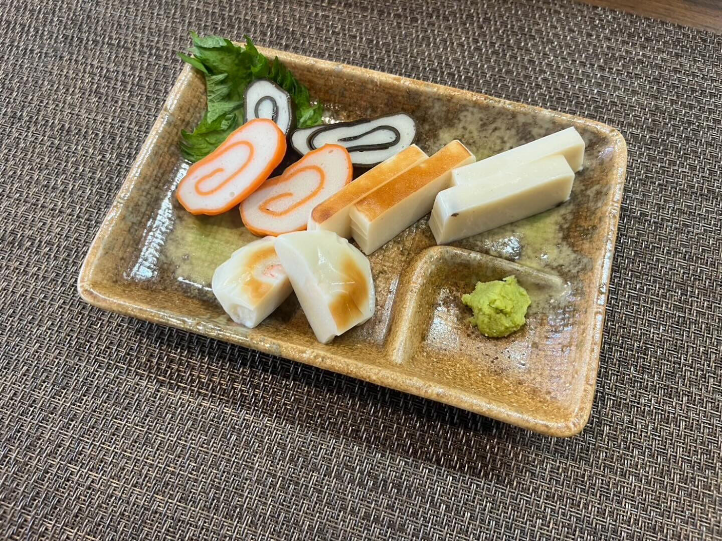 富山県風：昆布巻きかまぼこ