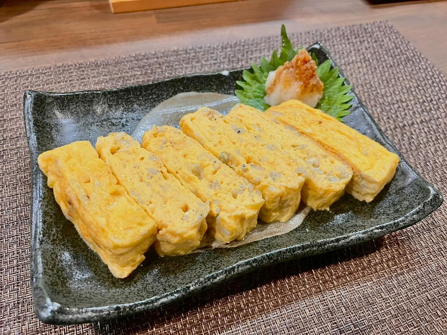 神奈川風：しらすだし巻き (ハーフもあります)